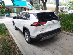 2023 Toyota RAV4 2.0L CVT 2WD, белый — фото 6