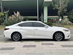 2021 Lexus ES 200 Excellence, белый — фото 3