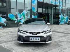 2021 Toyota Camry 2.5G Luxury — фото 2