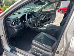 2021 Toyota Camry 2.5G Luxury — фото 10
