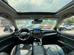 2021 Toyota Camry 2.5G Luxury — фото 16