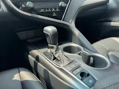 2021 Toyota Camry 2.5G Luxury — фото 23