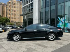 2023 Toyota Camry 2.0G Luxury, чёрный — фото 3