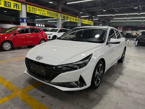 2022 Hyundai Elantra 1.5L CVT LUX Premium
