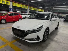2022 Hyundai Elantra 1.5L CVT LUX Premium, белый — фото 1