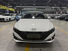 2022 Hyundai Elantra 1.5L CVT LUX Premium, белый — фото 2