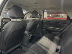 2022 Hyundai Elantra 1.5L CVT LUX Premium, белый — фото 6