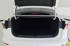 2023 Geely Emgrand 4th Gen 1.5L CVT Premium Champion, белый — фото 11