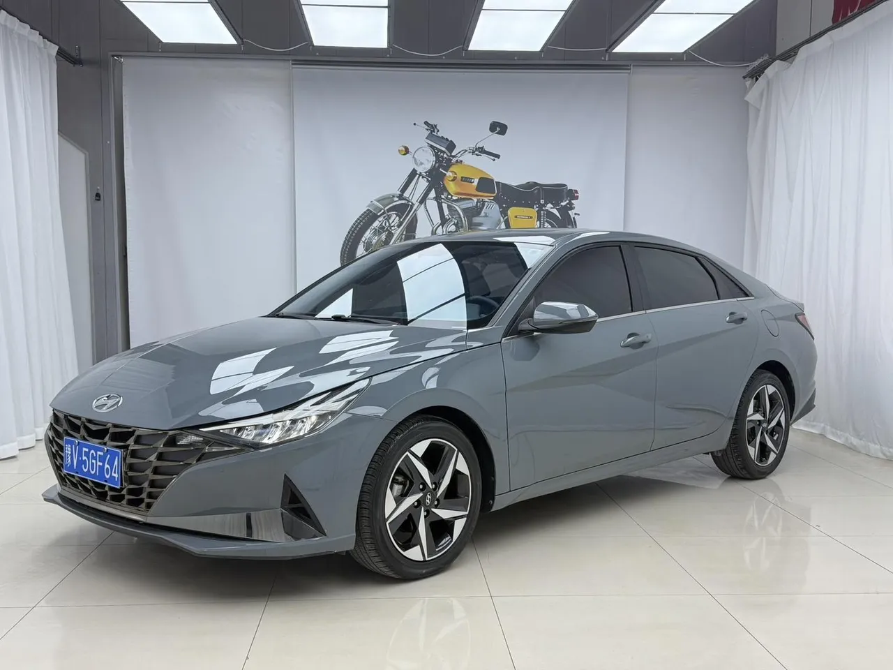 2022 Hyundai Elantra 1.5L CVT LUX Premium
