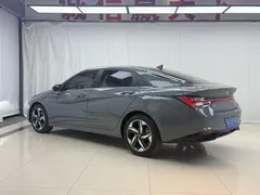 2022 Hyundai Elantra 1.5L CVT LUX Premium — фото 6