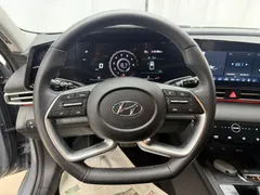 2022 Hyundai Elantra 1.5L CVT LUX Premium — фото 11