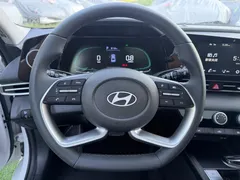 2023 Hyundai Elantra 1.5L CVT GLX Elite, белый — фото 14