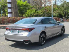 2022 Toyota Avalon 2.0L Luxury — фото 20
