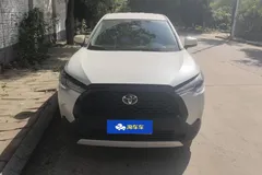 2023 Toyota Corolla Cross 2.0L CVT Pioneer, белый — фото 3