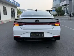 2023 Hyundai Elantra 1.5L CVT LUX Premium, белый — фото 14