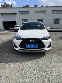 2022 Toyota Yaris L Zhixuan 1.5L CVT Leading Plus, белый — фото 3