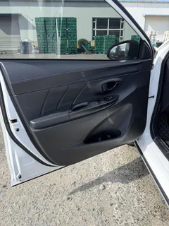 2022 Toyota Yaris L Zhixuan 1.5L CVT Leading Plus, белый — фото 5