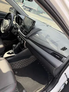 2022 Toyota Yaris L Zhixuan 1.5L CVT Leading Plus, белый — фото 16