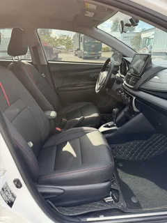 2022 Toyota Yaris L Zhixuan 1.5L CVT Leading Plus, белый — фото 17
