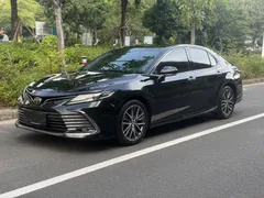 2023 Toyota Camry 2.5G Luxury, чёрный — фото 1