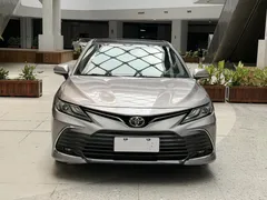 2021 Toyota Camry 2.5G Luxury — фото 2