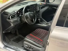 2021 Toyota Camry 2.5G Luxury — фото 4