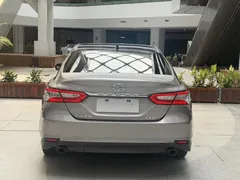 2021 Toyota Camry 2.5G Luxury — фото 8