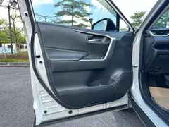 2022 Toyota RAV4 2.0L CVT 2WD Fashion, белый — фото 4