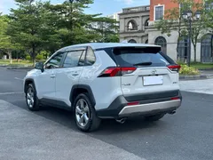 2022 Toyota RAV4 2.0L CVT 2WD Fashion, белый — фото 17