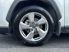 2022 Toyota RAV4 2.0L CVT 2WD Fashion, белый — фото 23