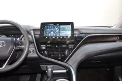 2021 Toyota Camry 2.0G Luxury, белый — фото 12