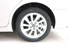 2021 Toyota Camry 2.0G Luxury, белый — фото 16