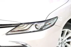 2021 Toyota Camry 2.0G Luxury, белый — фото 17