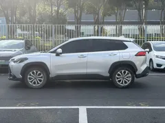 2023 Toyota Frontlander 2.0L CVT Leading — фото 4