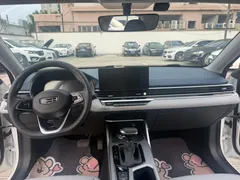 2022 Geely Emgrand 4th Gen 1.5L CVT Premium, белый — фото 8