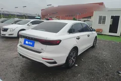 2022 Geely Emgrand 1.5L CVT Elite 4th Gen, белый — фото 9