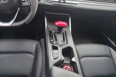 2022 Geely Emgrand 1.5L CVT Elite 4th Gen, белый — фото 16