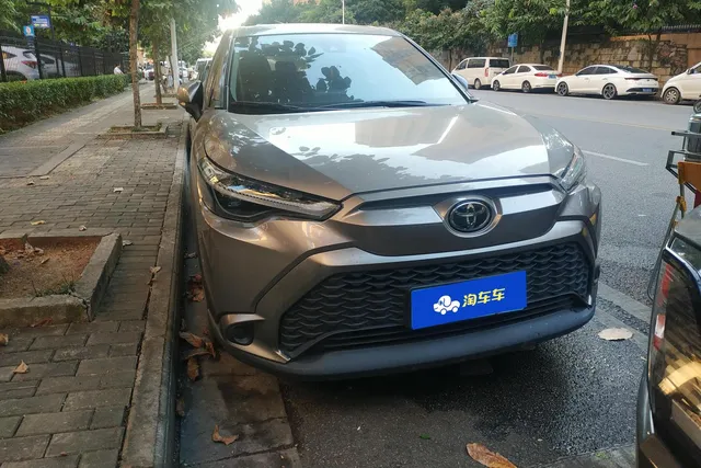 2022 Toyota Frontlander 2.0L CVT Luxury