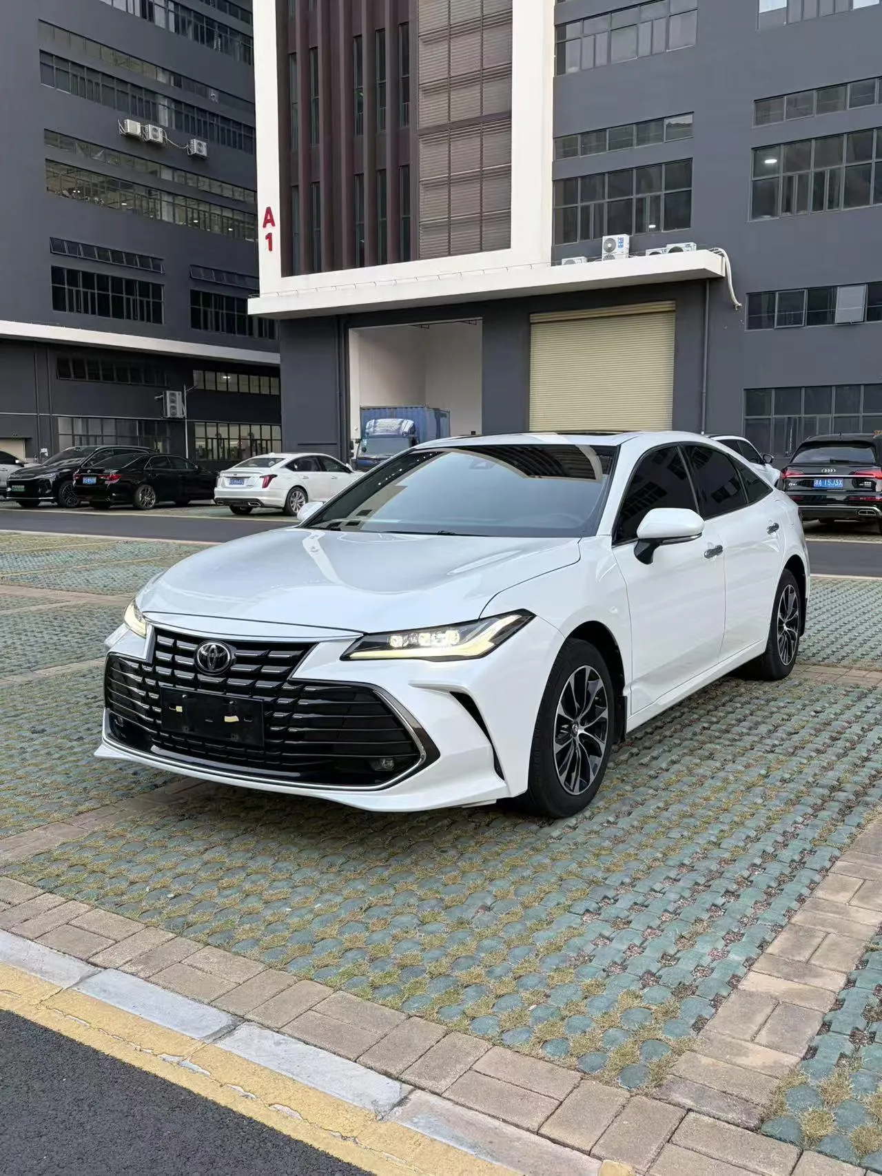 2022 Toyota Avalon 2.0L Luxury