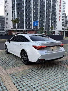 2022 Toyota Avalon 2.0L Luxury, белый — фото 15