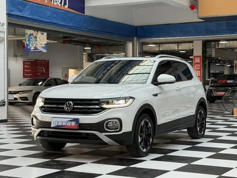 2021 Volkswagen Tacqua 1.5L AT
