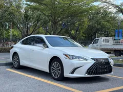 2022 Lexus ES 200 Excellence, белый — фото 3