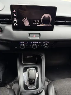 2023 Honda Vezel 1.5L CVT Tech, белый — фото 9