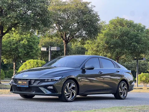 2023 Hyundai Elantra 1.5L CVT GLX Elite