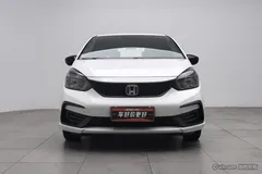 2021 Honda Fit 1.5L CVT, белый — фото 3