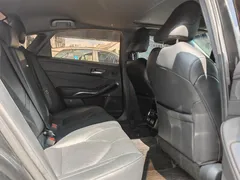 2022 Toyota Avalon 2.0L XLE Premium, чёрный — фото 5