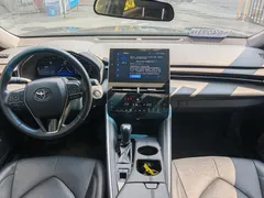 2022 Toyota Avalon 2.0L XLE Premium, чёрный — фото 6
