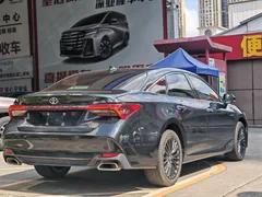 2022 Toyota Avalon 2.0L XLE Premium, чёрный — фото 9