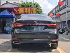 2022 Toyota Avalon 2.0L XLE Premium, чёрный — фото 10
