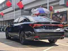 2022 Toyota Avalon 2.0L XLE Premium, чёрный — фото 11